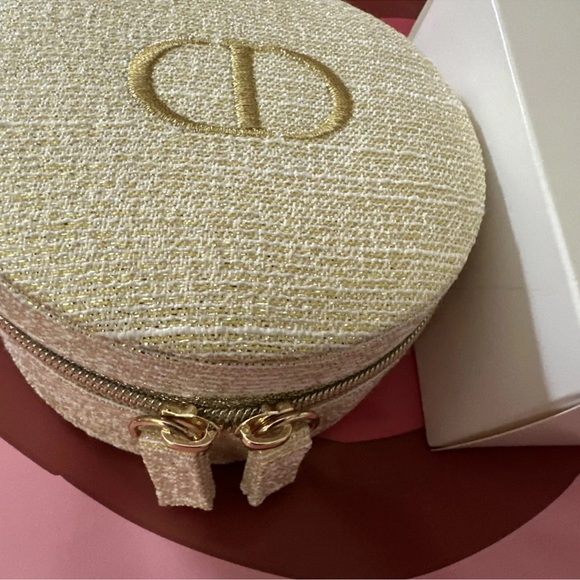 Dior Cream and Gold Cosmetic Bag - Picture 2 of 3